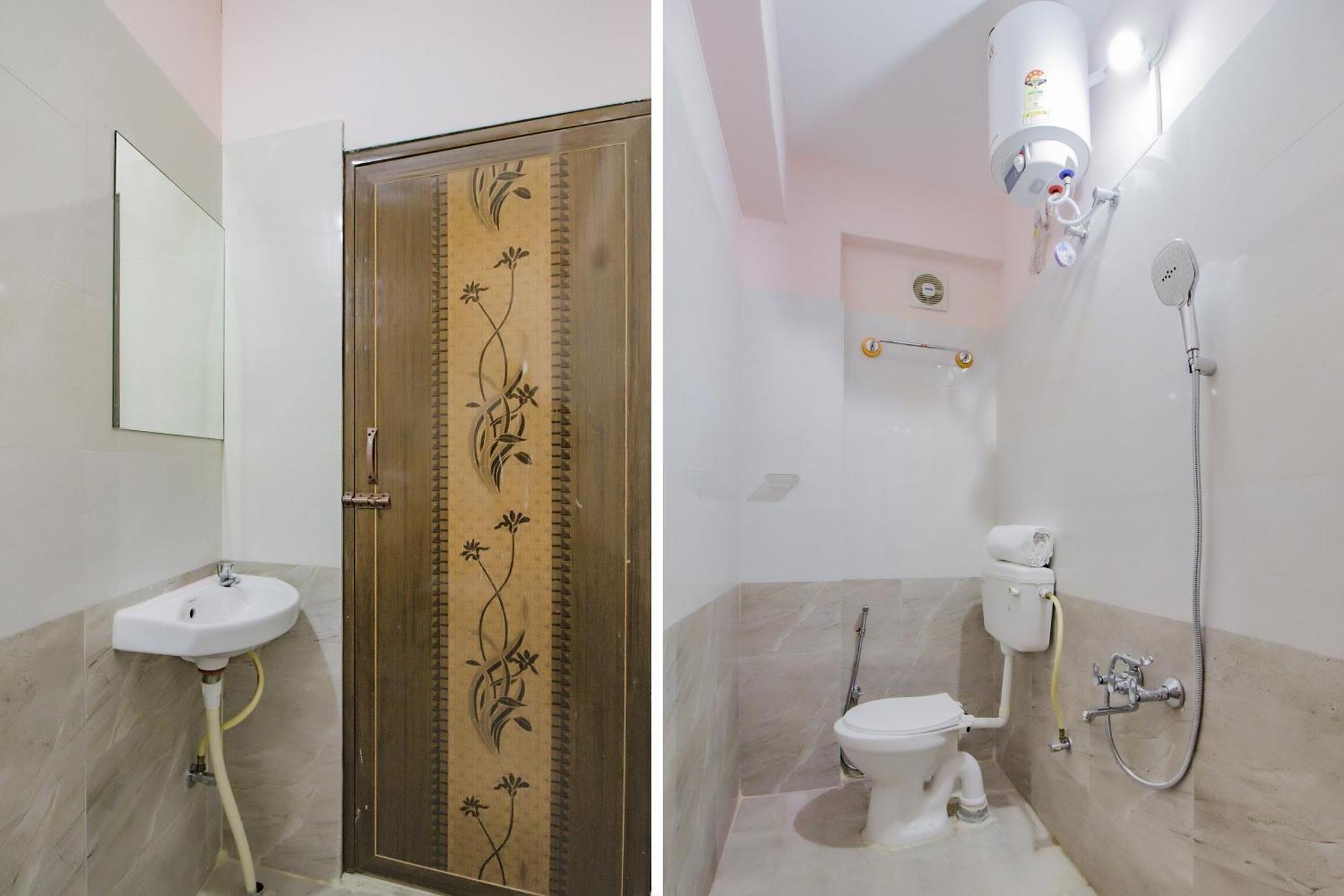 Oyo 79181 Sri Dhanalakshmi Boarding & Lodging Bangalore Extérieur photo