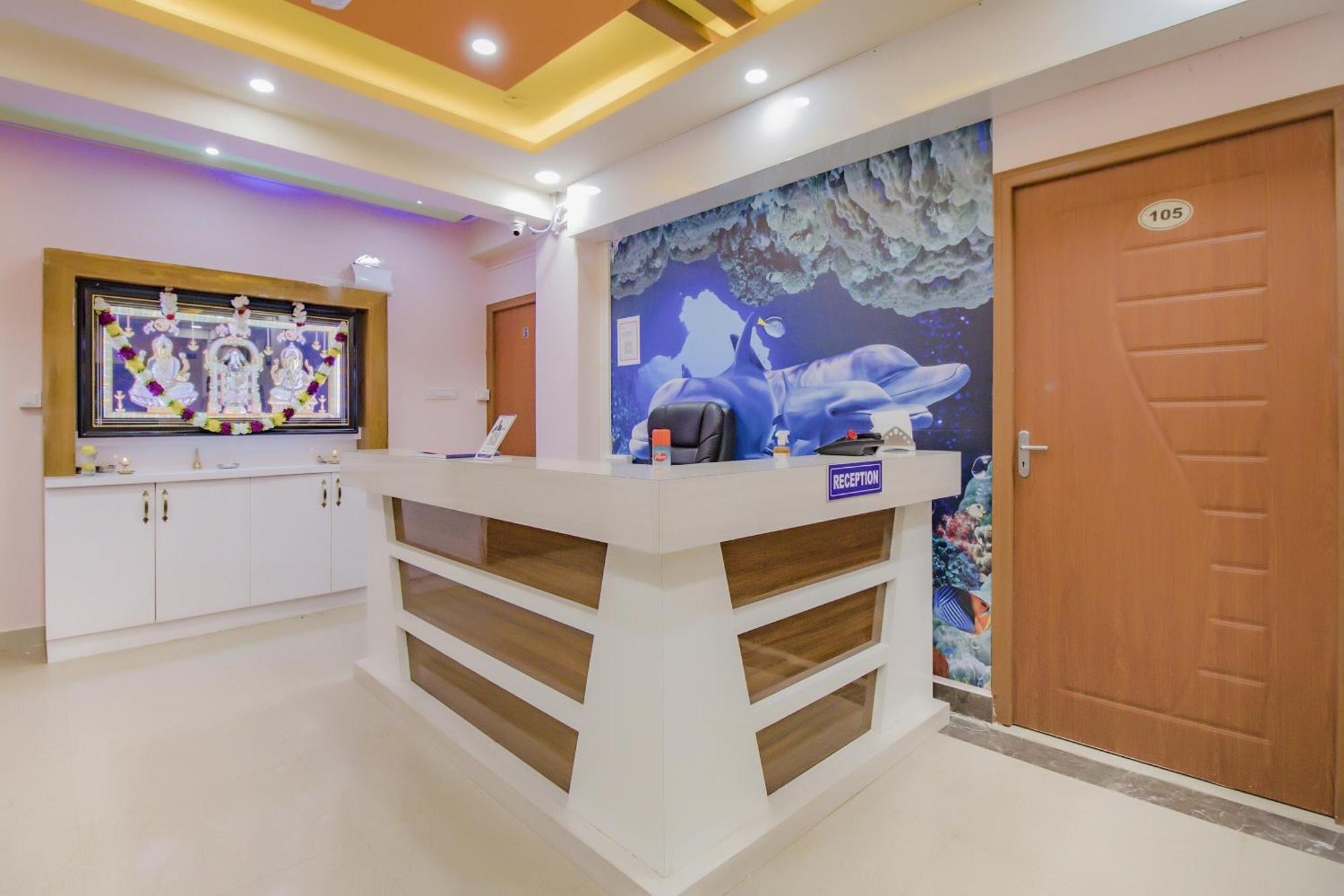 Oyo 79181 Sri Dhanalakshmi Boarding & Lodging Bangalore Extérieur photo